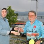 İznikli Yüzme Şampiyonu Erhan Turan İznik’te anlamlı bir triatlon etkinliği düzenledi