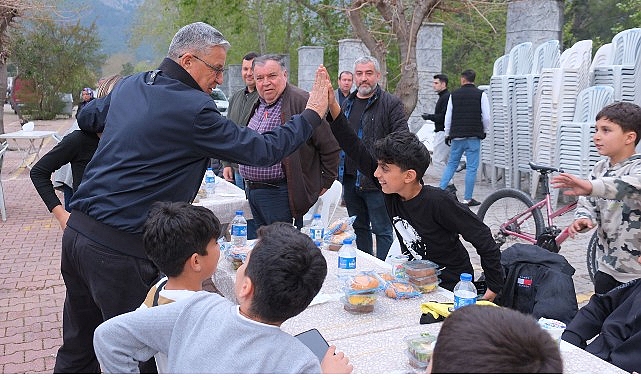 Başkan Topaloğlu’ndan Beldibi’nde iftar