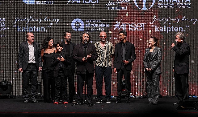 Altın Portakal’ın galibi ‘Tavşan İmparatorluğu’